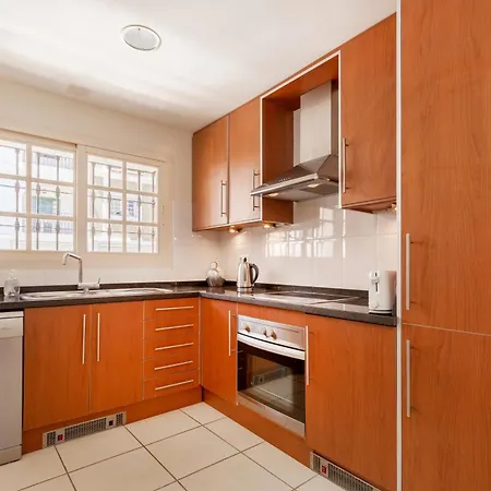 Aloha Pueblo With Sea Views Marbella